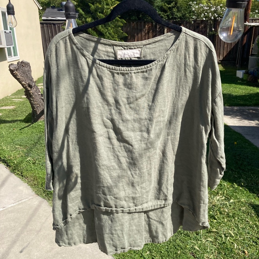 Linen cropped front top from notPERFECTLINEN, size M
